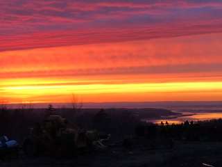 Image for the poem Red sky at night