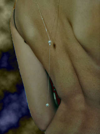 Image for the poem her pearl necklace