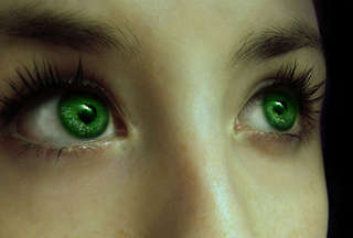 Image for the poem Her Emerald Eyes