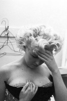 Image for the poem Marilyn