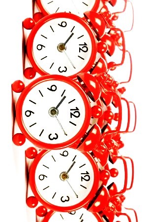 Image for the poem  < three red clocks >