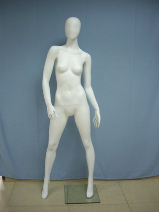 Image for the poem Anorexic Womanequin 